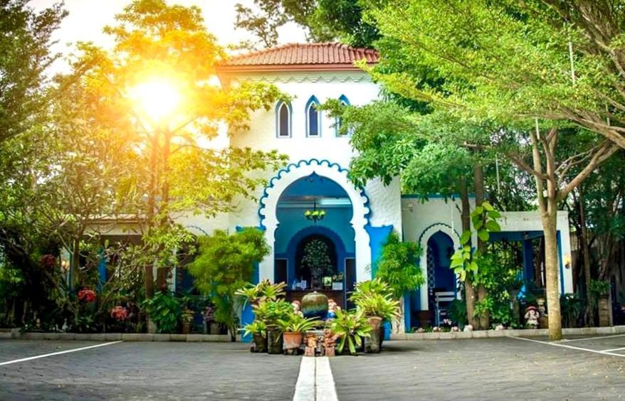 Baanmontra Beach Resort - Bankrut Ngoại thất bức ảnh