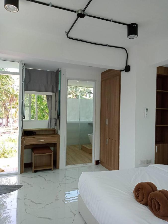 Baanmontra Beach Resort - Bankrut Ngoại thất bức ảnh