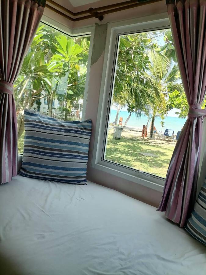 Baanmontra Beach Resort - Bankrut Ngoại thất bức ảnh