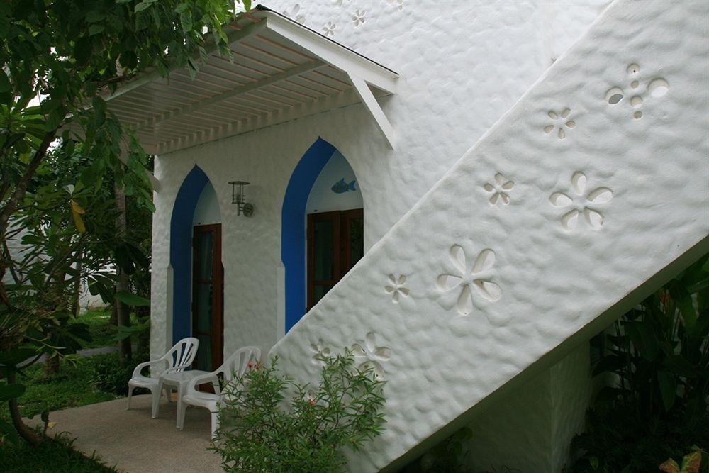 Baanmontra Beach Resort - Bankrut Ngoại thất bức ảnh