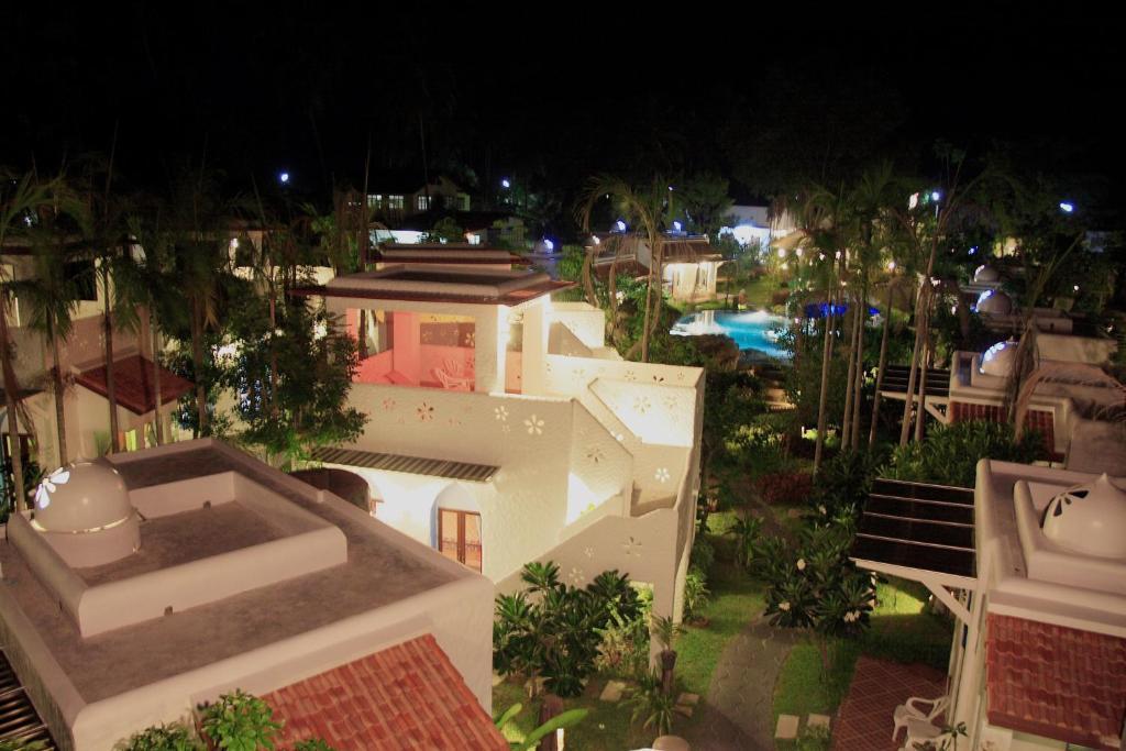 Baanmontra Beach Resort - Bankrut Ngoại thất bức ảnh