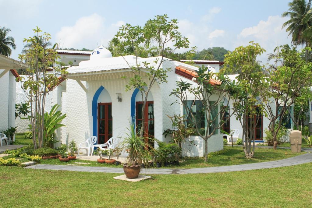 Baanmontra Beach Resort - Bankrut Phòng bức ảnh