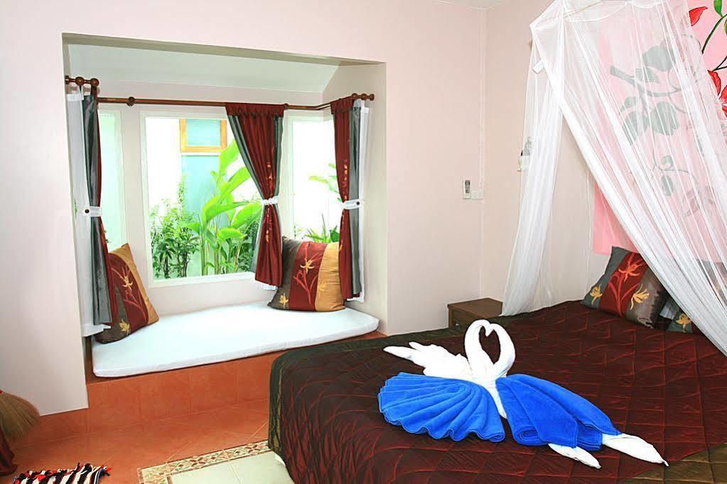Baanmontra Beach Resort - Bankrut Ngoại thất bức ảnh